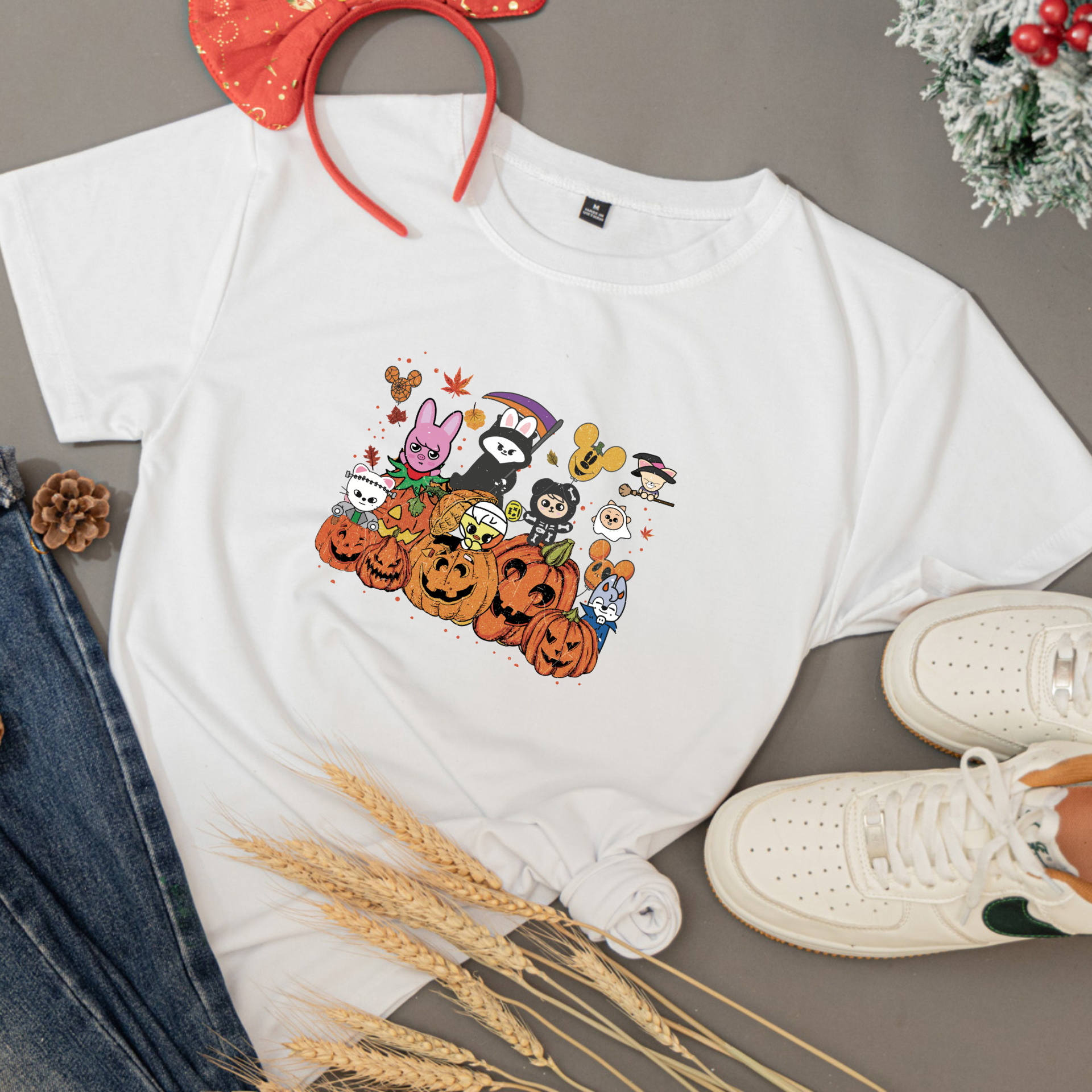 SKZOO Halloween Pumpkins Unisex Soft-Style T-Shirt